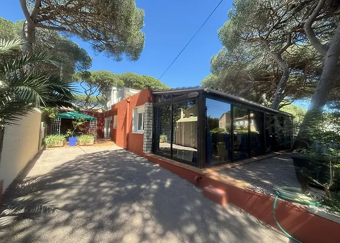 Villa Au Port D\'Hyeres Avec Terrasse, Veranda Et Clim - Proche Plages Et Commerces - Fr-1-335-158